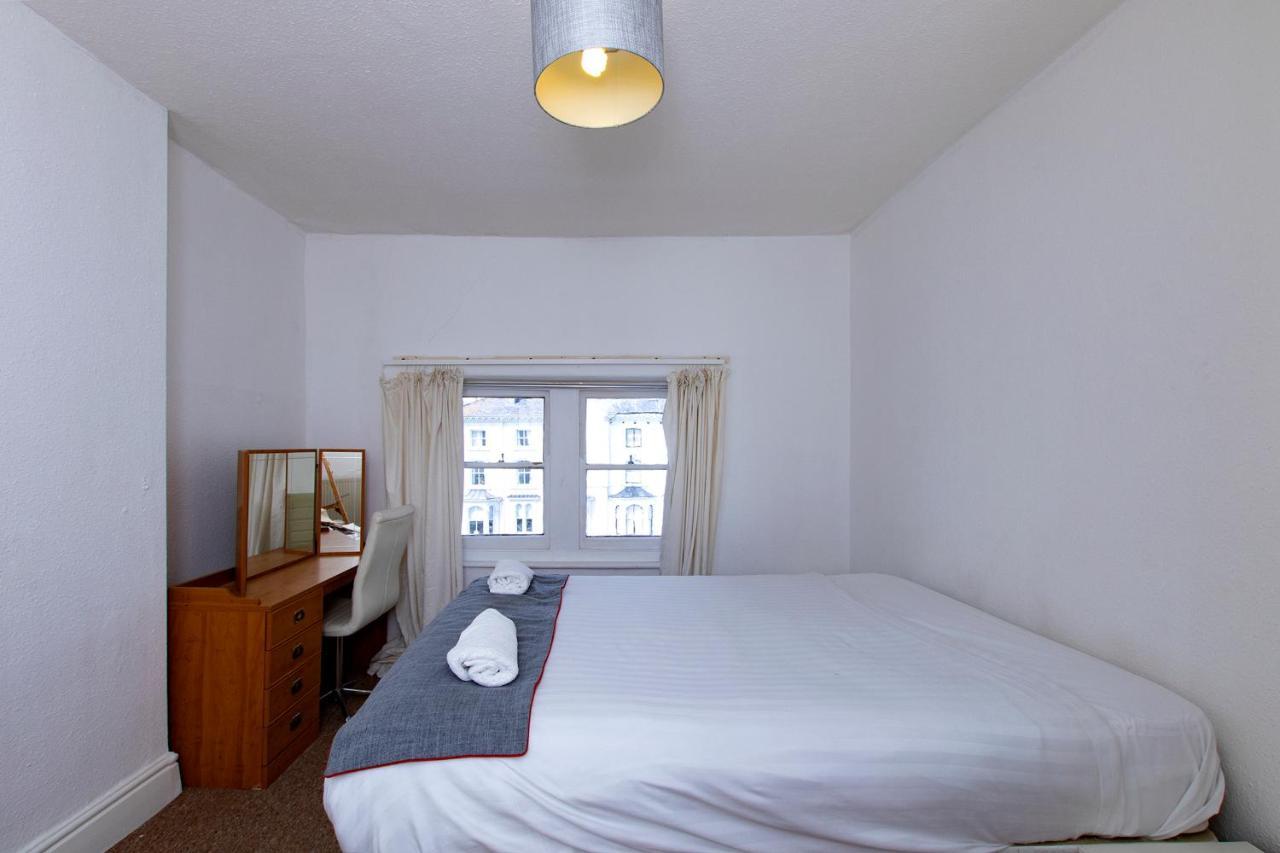 חלנדודנו Montague House Apartments מראה חיצוני תמונה