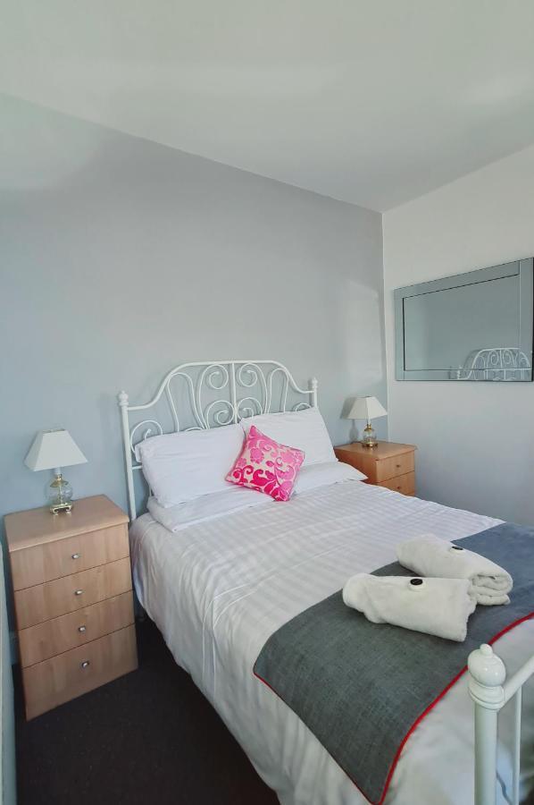 חלנדודנו Montague House Apartments מראה חיצוני תמונה