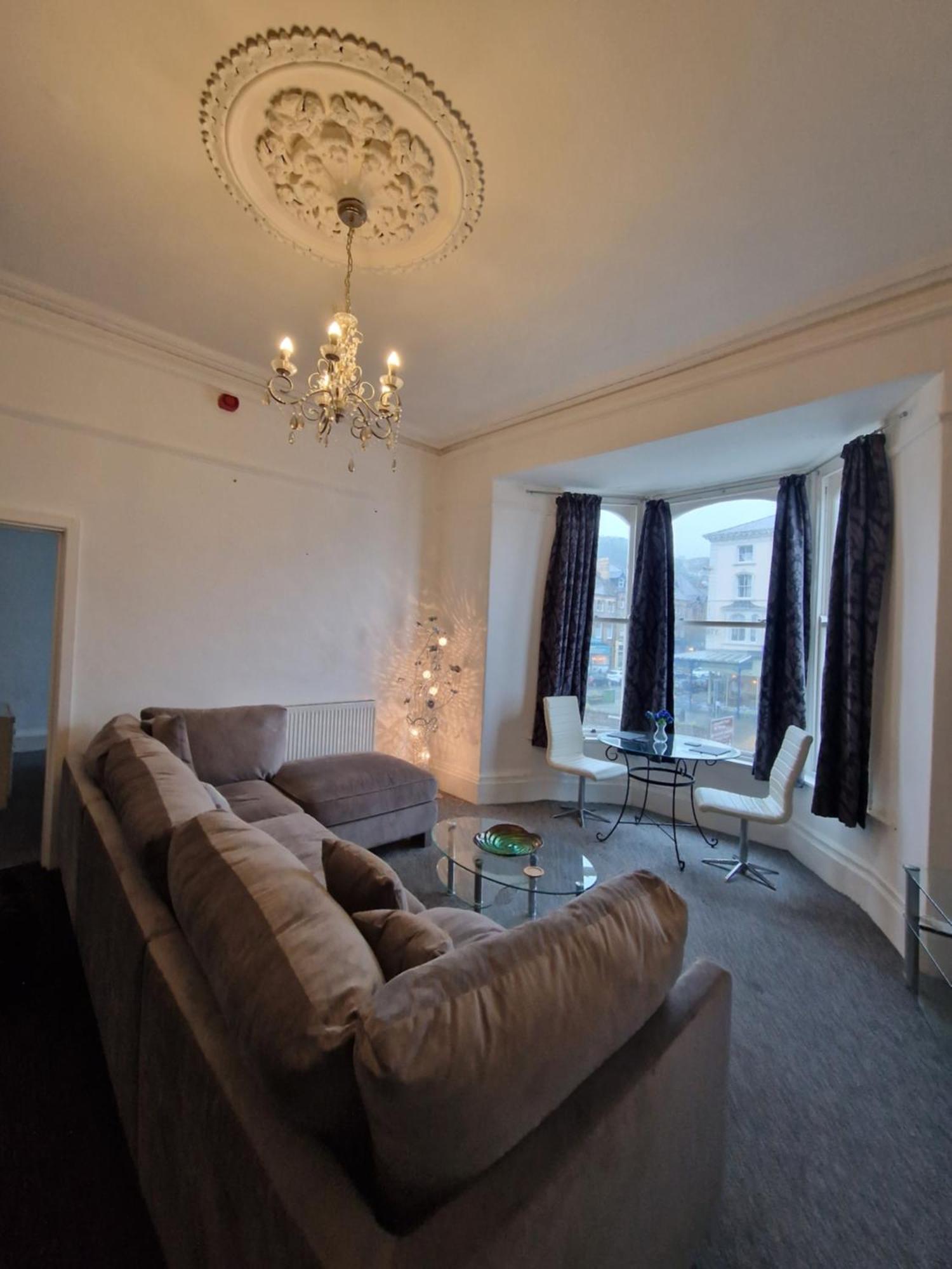 חלנדודנו Montague House Apartments מראה חיצוני תמונה