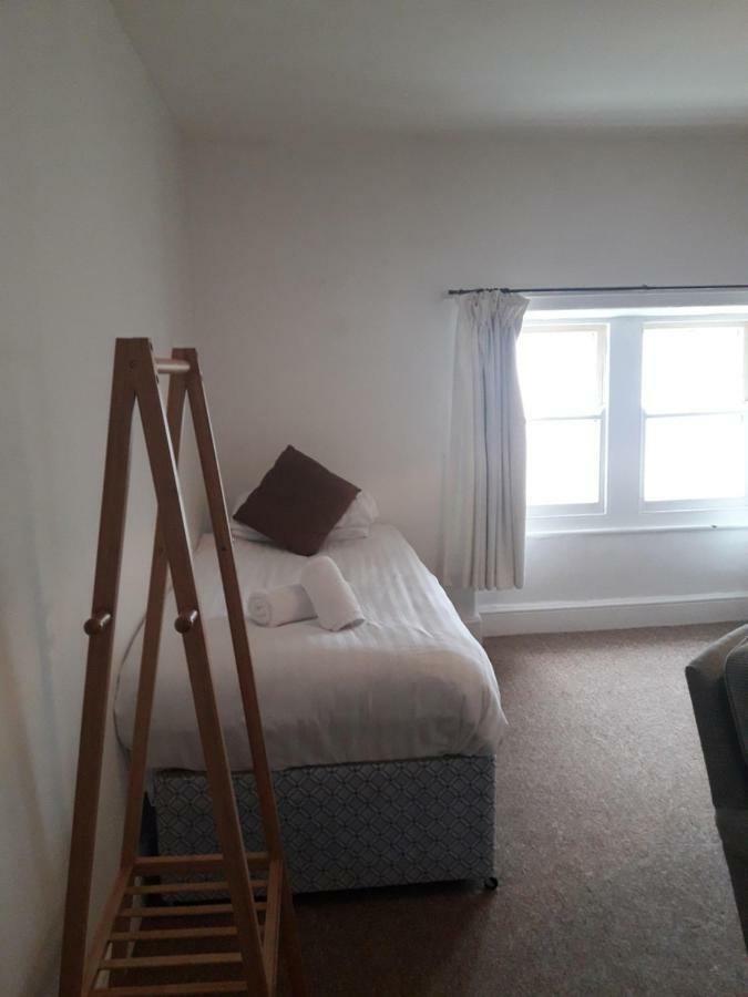 חלנדודנו Montague House Apartments מראה חיצוני תמונה